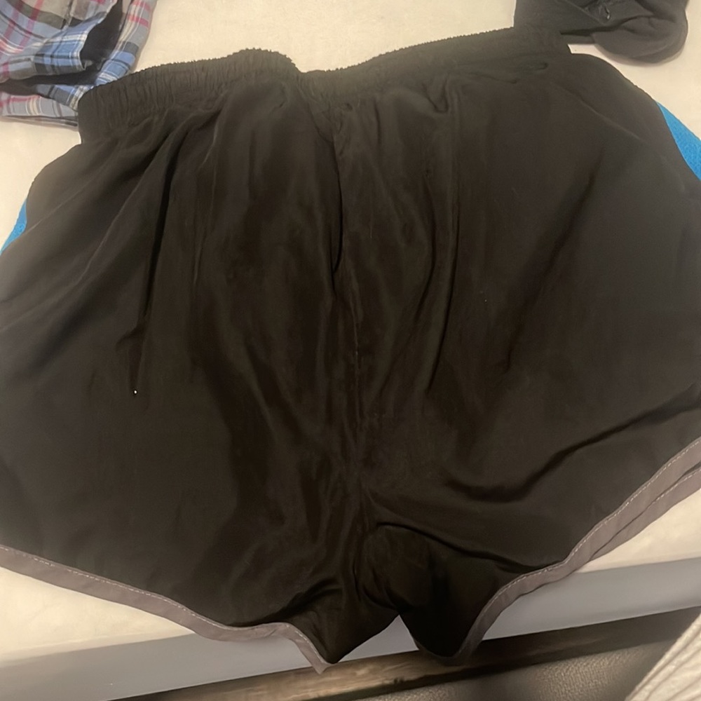 Shorts - Picture 2 of 2